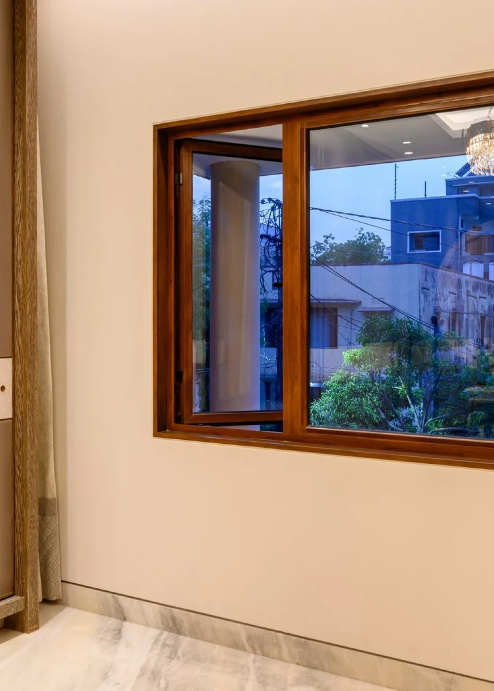 Aluminum windows